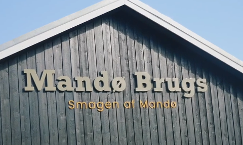 Eksempel på enkelt skilt på gaven af Mandø Brugs. 